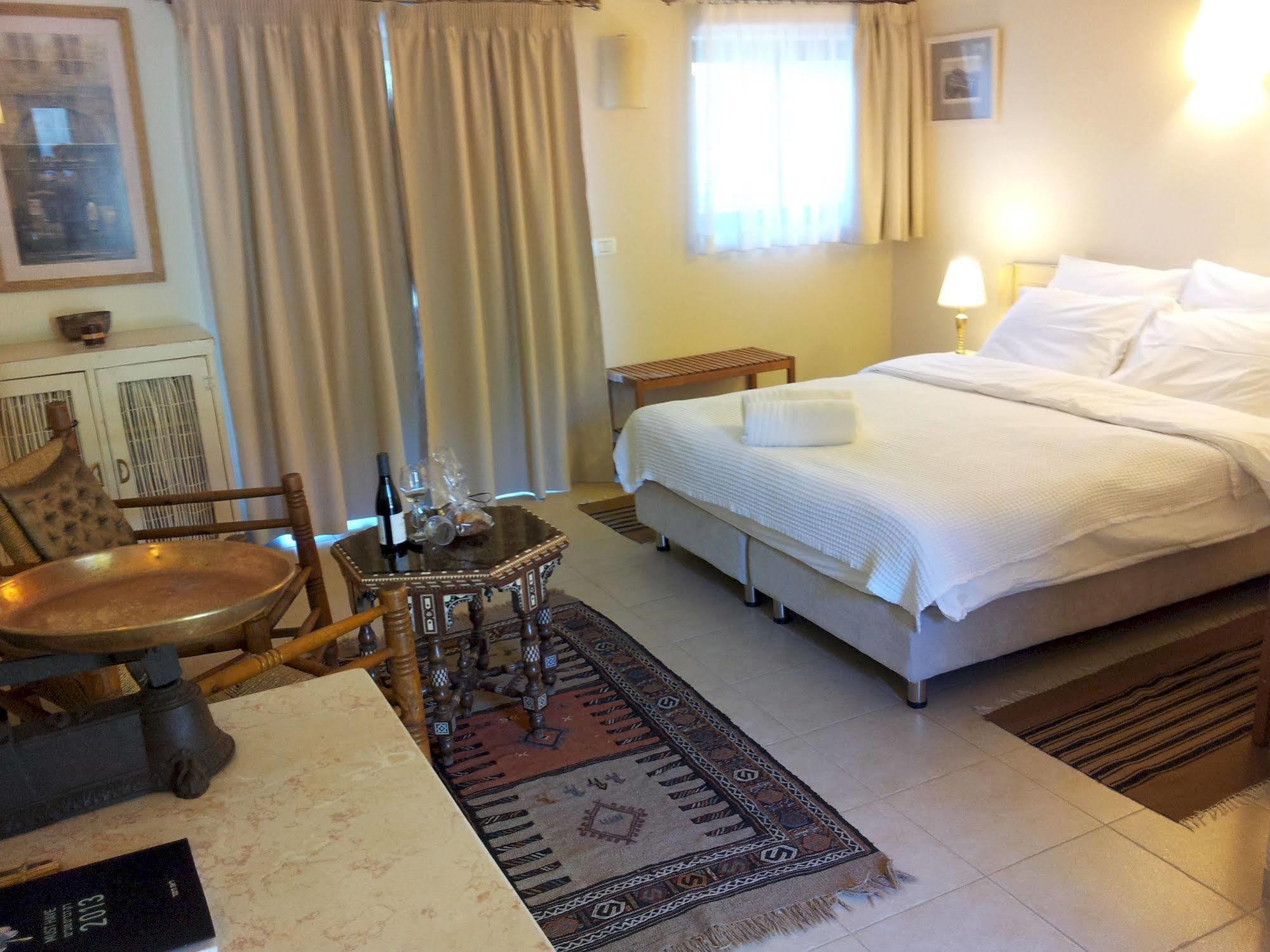 Hotel Shulamit Yard à Rosh Pina Extérieur photo