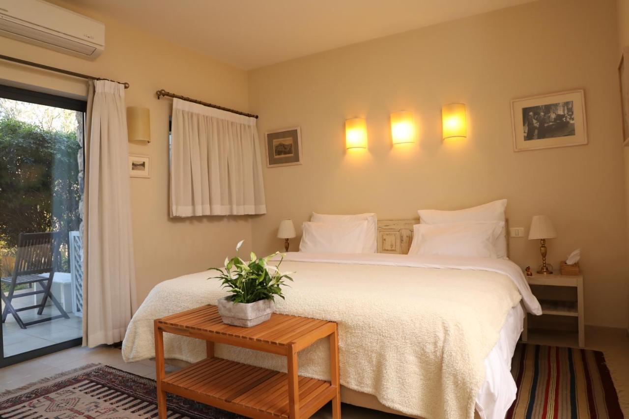 Hotel Shulamit Yard à Rosh Pina Extérieur photo