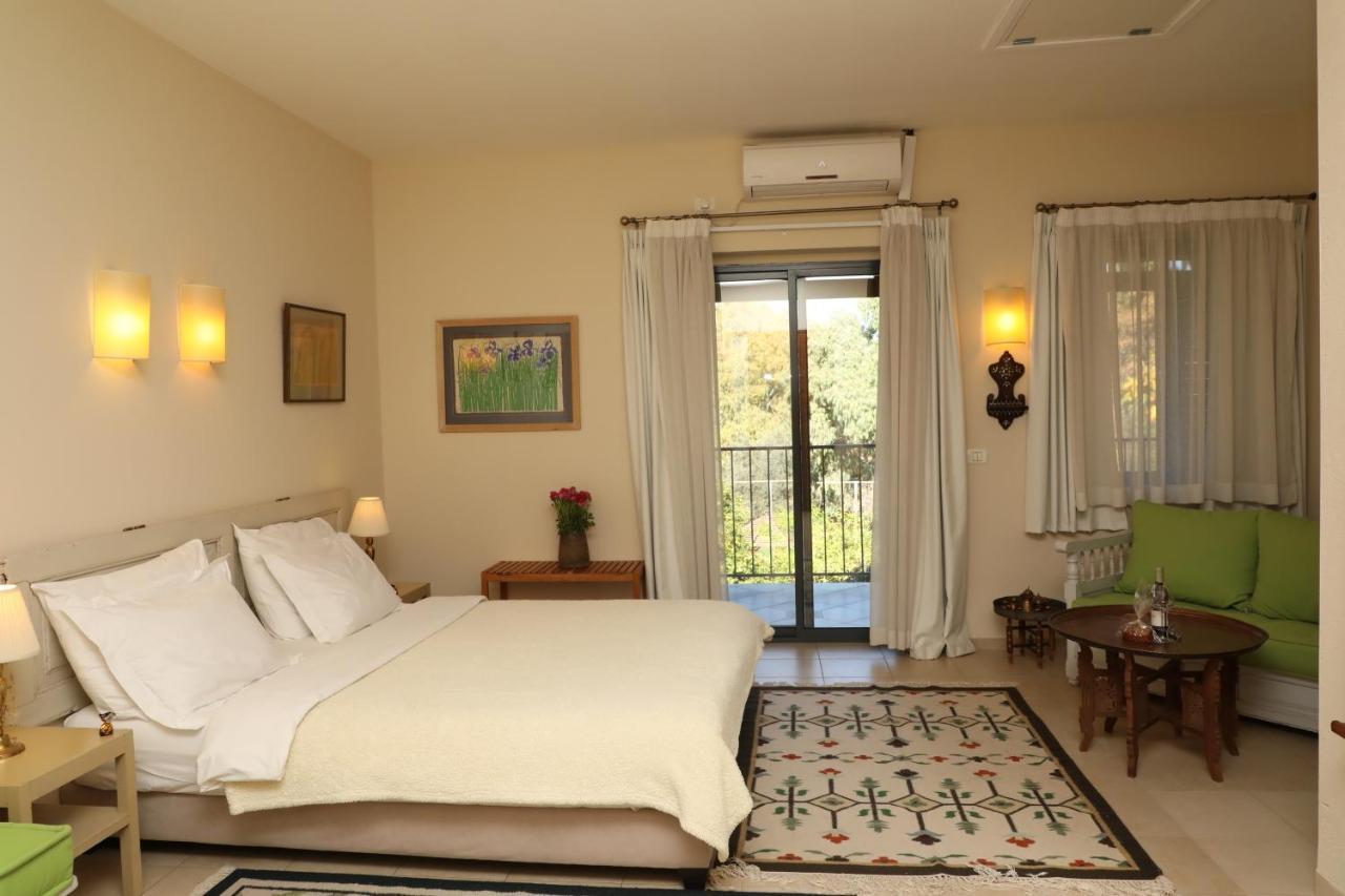 Hotel Shulamit Yard à Rosh Pina Extérieur photo