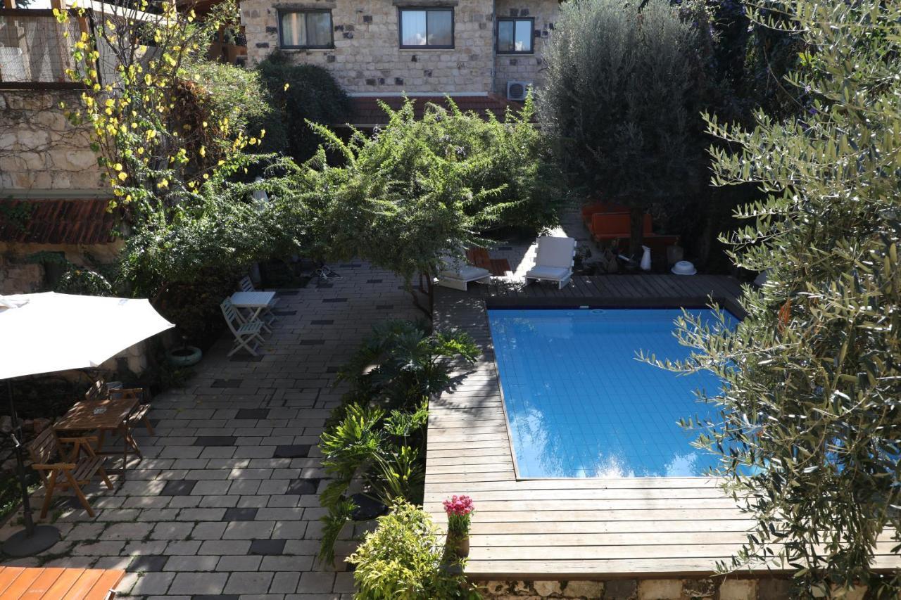 Hotel Shulamit Yard à Rosh Pina Extérieur photo